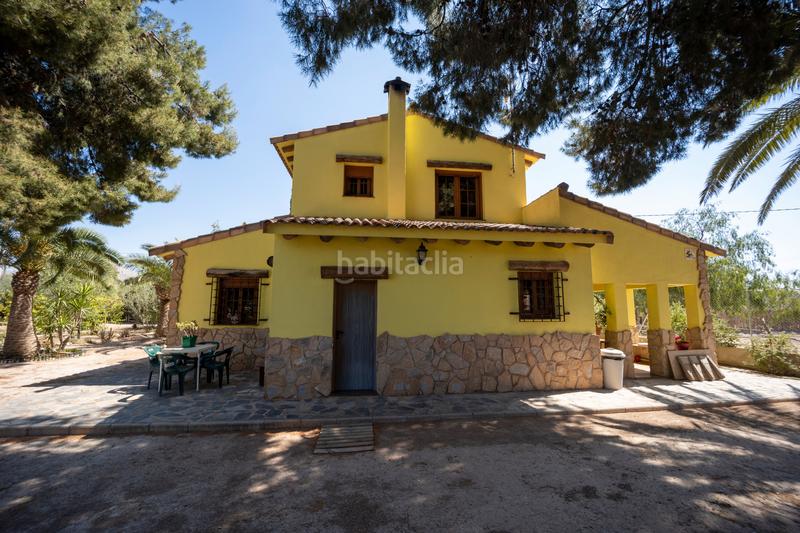 Foto c6a509db-7e61-4e5f-8b4e-47cbc06a1fca. Chalet en Novelda