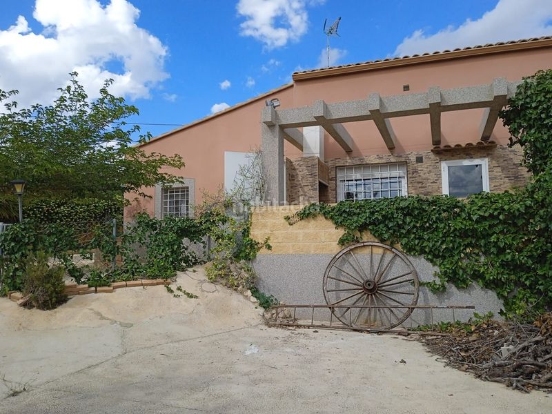 Foto 0d200c40-9ed9-4e9c-9115-a48ef6aa4050. Chalet en Romana (la)