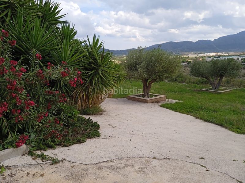 Foto a6a7fde1-fc69-42fe-ab6b-fdb5d8c36df7. Chalet en Romana (la)