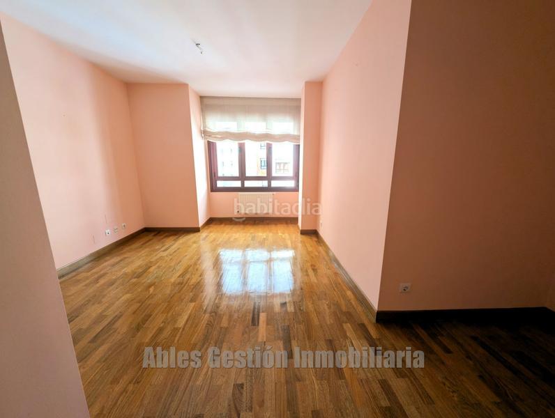 Foto 0a5dfe59-1413-4bc2-a1fa-d933faa4da03. Appartamento con riscaldamento parcheggio in Salesas - Foncalada - Campoamor Oviedo
