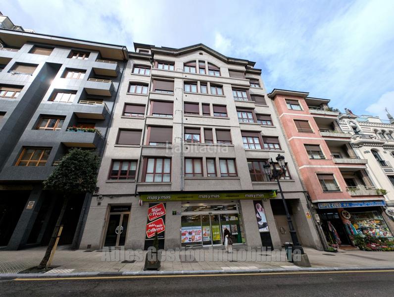 Foto 1516e548-1929-4b3a-bd11-53d1ed2d2ab7. Appartamento con riscaldamento parcheggio in Salesas - Foncalada - Campoamor Oviedo