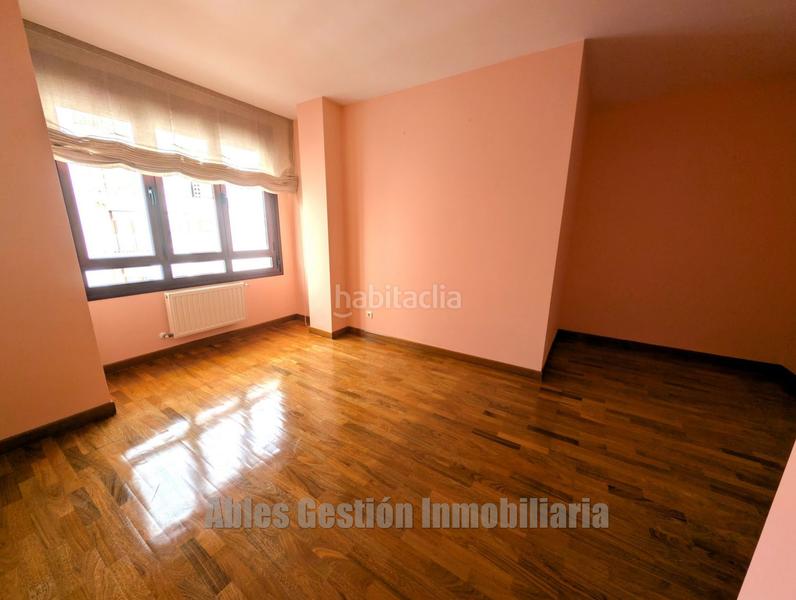 Foto 3a861d46-9b9f-4255-b36e-ca3e662c7d9e. Appartamento con riscaldamento parcheggio in Salesas - Foncalada - Campoamor Oviedo