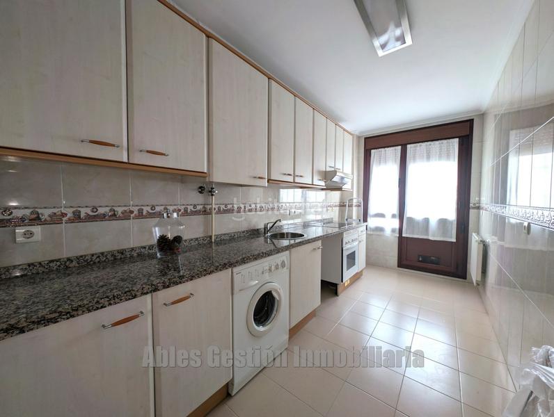 Foto 3e470814-33c3-4d0a-927c-b3a593ca1beb. Appartamento con riscaldamento parcheggio in Salesas - Foncalada - Campoamor Oviedo
