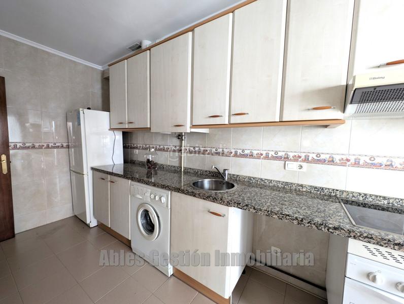 Foto 5723b0ae-cf0e-4fe7-8121-f4659cd05c24. Appartamento con riscaldamento parcheggio in Salesas - Foncalada - Campoamor Oviedo