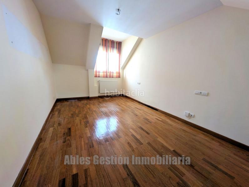 Foto cc79b992-5dba-48f1-96f6-45bf8ce5cd81. Appartamento con riscaldamento parcheggio in Salesas - Foncalada - Campoamor Oviedo