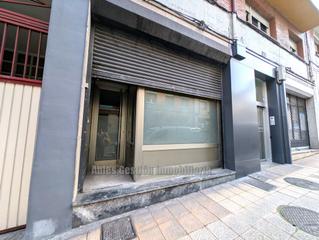 Locale commerciale  Montes del sueve. Local com. en venta en ciudad naranco.