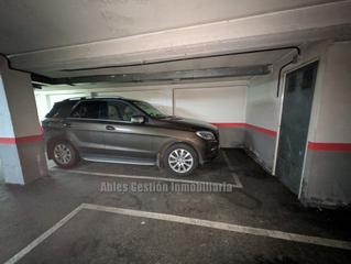 Aparcament cotxe a Coronel bobes. Garaje en venta en ciudad naranco.