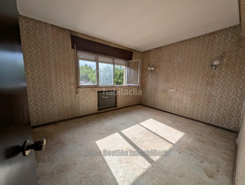 Foto 741763eb-4541-4dcb-bcf7-a2247fe8b381. Chalet en el villar 12 chalet en venta en Lugones, 6 dormitorios. en Siero