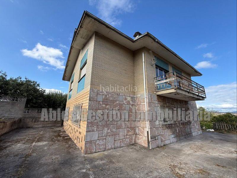 Foto 87152c08-386d-48f3-82c9-97ffb649649e. Chalet en el villar 12 chalet en venta en Lugones, 6 dormitorios. en Siero