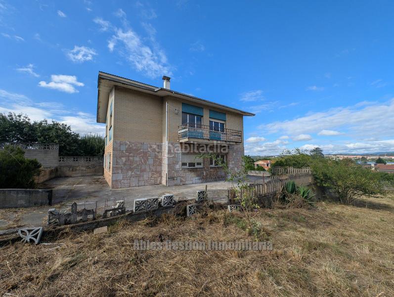 Foto 8ddc7051-303e-4260-ae7a-26634c3b34a4. Chalet en el villar 12 chalet en venta en Lugones, 6 dormitorios. en Siero