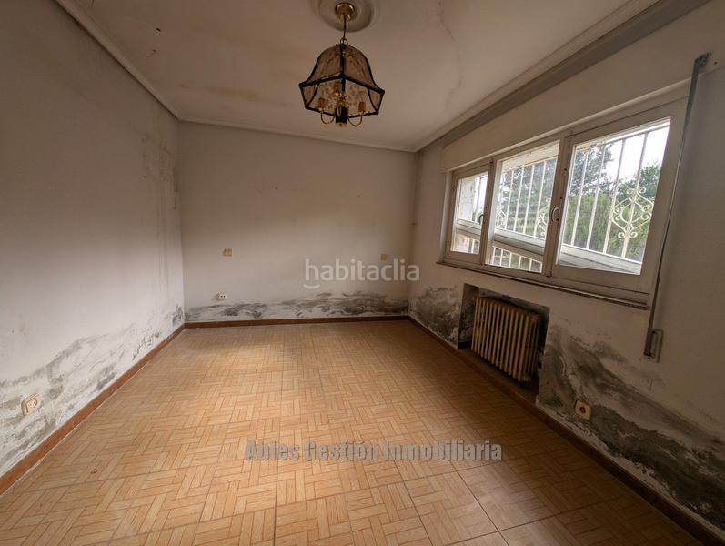 Foto c3cc35c1-20c1-49a1-8644-471e8039279d. Chalet en el villar 12 chalet en venta en Lugones, 6 dormitorios. en Siero