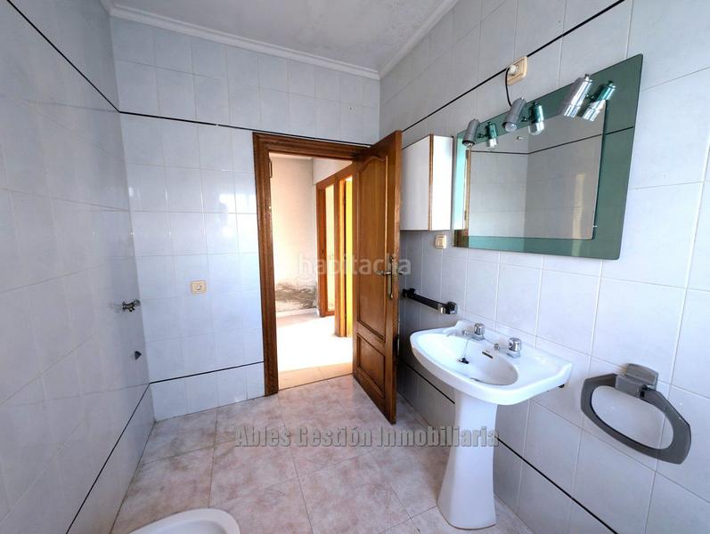 Foto e438efde-4027-45f8-9a79-973e1344bb36. Chalet en el villar 12 chalet en venta en Lugones, 6 dormitorios. en Siero