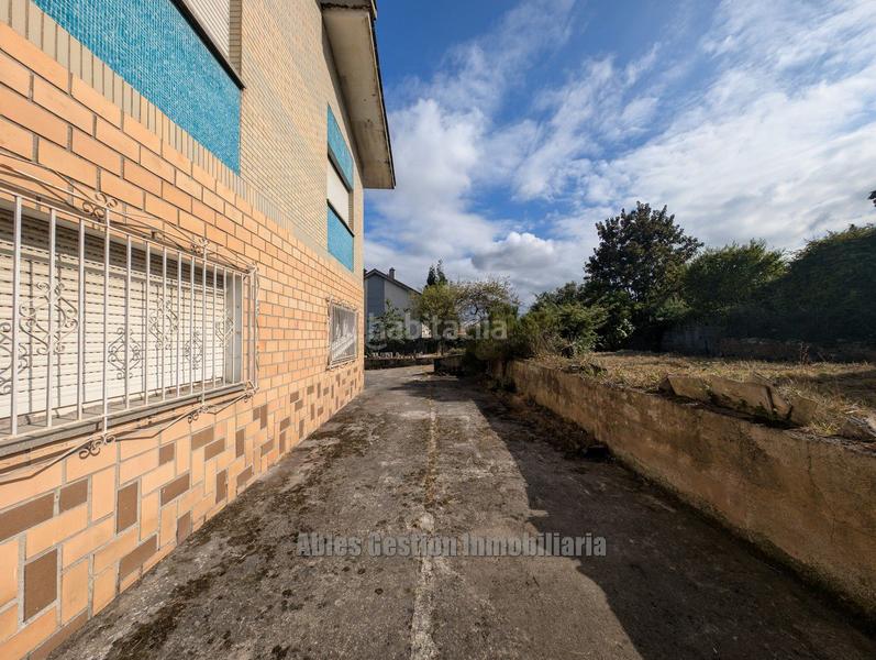 Foto eb4067be-31ea-42f6-9875-20f8248a1187. Chalet en el villar 12 chalet en venta en Lugones, 6 dormitorios. en Siero