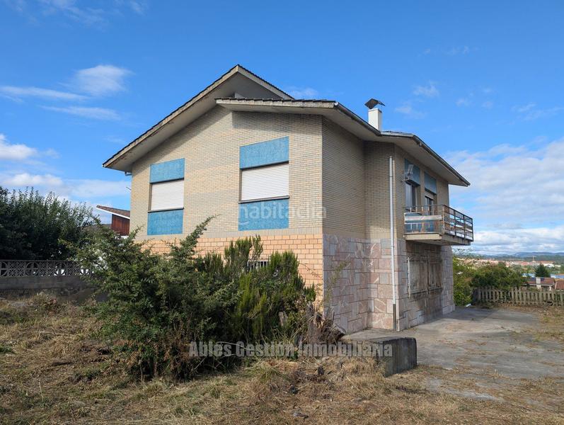 Foto f62124f4-456f-4562-8d18-a32dd5823348. Chalet en el villar 12 chalet en venta en Lugones, 6 dormitorios. en Siero