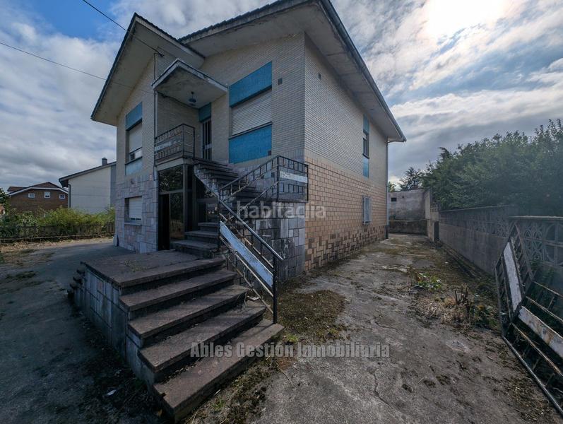Foto fefd43bb-1308-41b2-8b89-6ec5bae9f6bc. Chalet en el villar 12 chalet en venta en Lugones, 6 dormitorios. en Siero