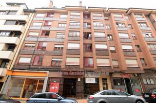 Lloguer Pis  Teodoro cuesta. Piso en alquiler en ciudad naranco, 3 dormitorios.