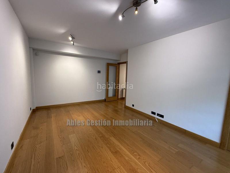 Foto 3ec929cc-a21b-4ddc-95d6-ef89e238bf35. Location appartement dans tapia de casariego 5 dans Oviedo