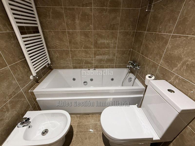 Foto 971d6803-e206-4d83-9c0d-b3d5c6b5f981. Location appartement dans tapia de casariego 5 dans Oviedo