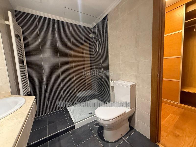 Foto d7d783ee-3fe4-4be4-ab24-02620ed71368. Location appartement dans tapia de casariego 5 dans Oviedo