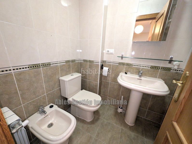Foto be6e094f-2ace-4c70-b534-16b2fc58743a. Flat with heating parking in Lugones Siero