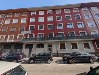 Piso en San juan bautista de la salle 5. Piso en venta en mieres, 3 dormitorios.