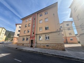 Pis en Maestros nacionales 6. Piso en venta en pumar�n, 3 dormitorios.