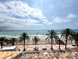 Casa adossada a Campello Playa. Exclusiva propiedad con vistas panorámicas al mar en el campello