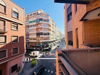 Miete Etagenwohnung in Ensanche-Diputación. Piso amplio y bien comunicado en el centro de alicante