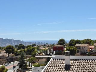 Casa adossada a Pueblo-Ubanizaciones. Adosado con solárium y vistas abiertas
