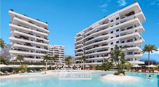 Piccolo appartamento in Centro Urbano. Amplio apartamento de 3 habitaciones cerca de la playa en villaj