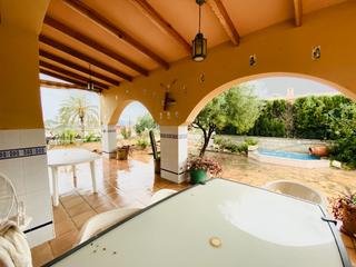 Chalet à Playa Muchavista. Gran chalet de 260m2 en la font a 900m de la playa de muchavista