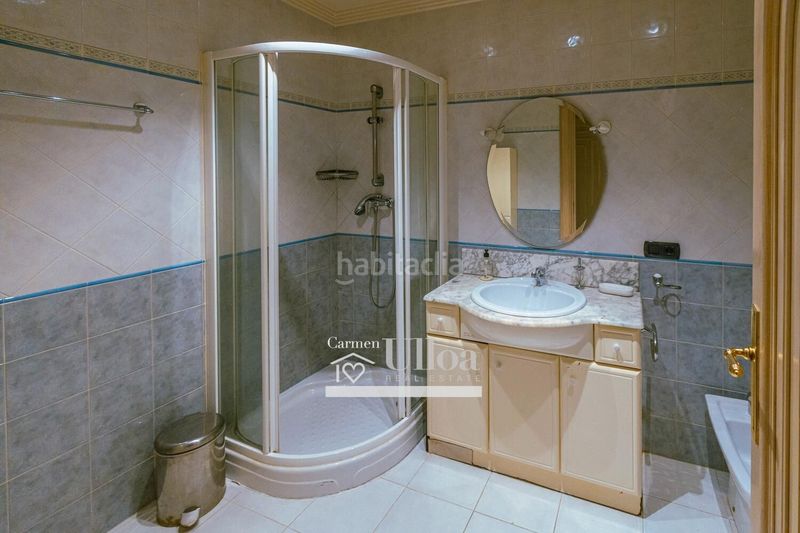 Foto c57a9d33-840c-4f2f-8208-112b1e4782e4. Xalet amb calefacció aparcament piscina a Alicante golf Alicante