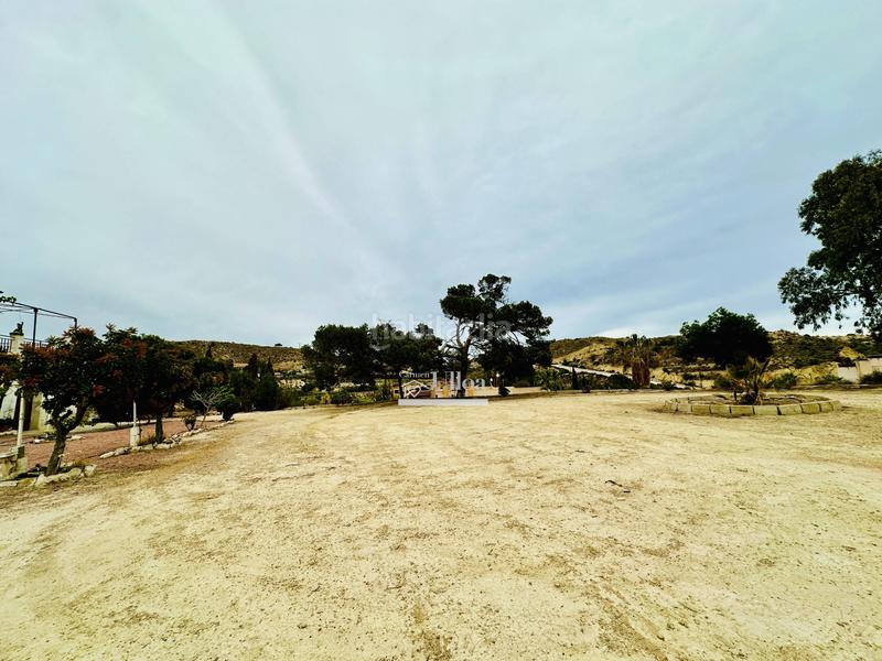 Foto f51879a8-1c19-4f8c-9e1e-d35d99b84b9d. Casa a Pueblo Acantilado-Lanuza Campello (el)