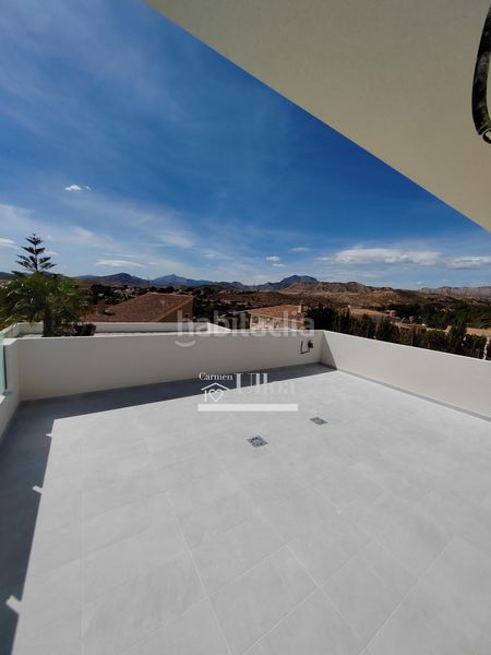 Foto 54bfe5a8-e020-46f7-9687-3c225af58ea8. Xalet amb aparcament piscina a Busot