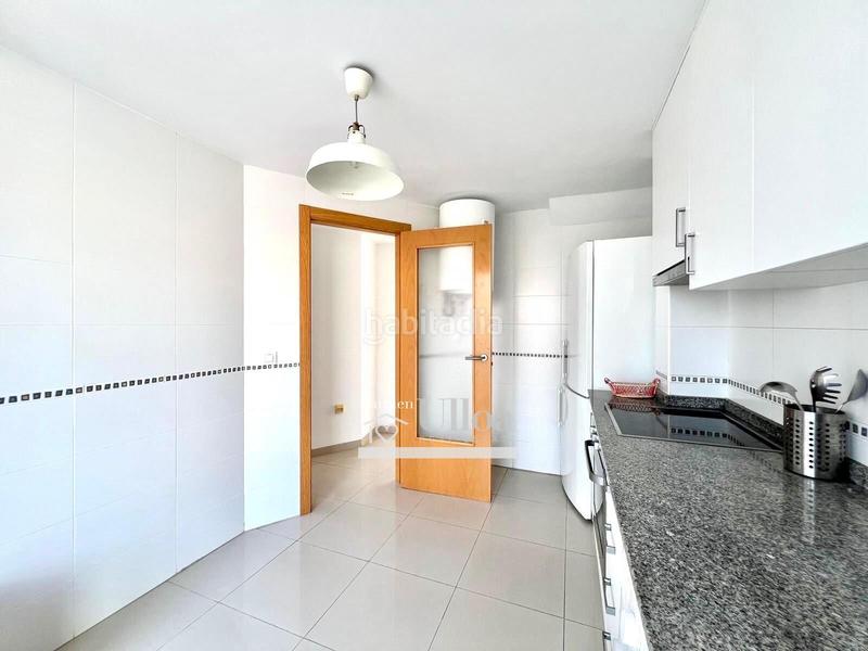 Foto 37cfd46d-996c-4e4e-b0d4-683d9b646732. Duplex con piscina in Campello Playa Campello (el)