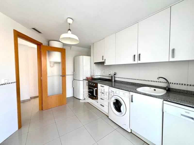 Foto 93a634d6-a3bc-4024-8aaf-444dea02f761. Duplex con piscina in Campello Playa Campello (el)