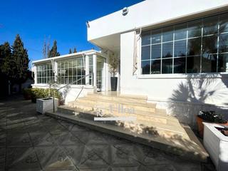 Chalet en La Font-Mezquitas. Exclusiva villa en zona la font