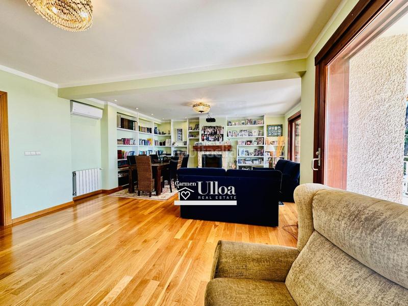 Foto 5e4cb5a4-3e75-4c8a-bdd1-66f8edca931e. Chalet gran chalet independiente en cabo huertas en Alicante