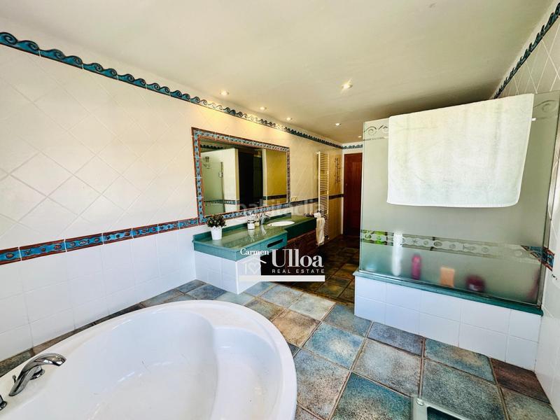 Foto a670de6a-2a16-4d90-824e-a00b9723796b. Chalet gran chalet independiente en cabo huertas en Alicante