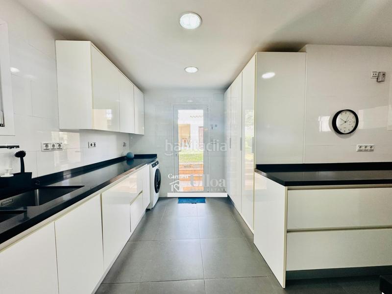 Foto c787dbaa-62b4-48e6-939d-77a369bbe4ee. Chalet gran chalet independiente en cabo huertas en Alicante