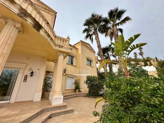 Xalet a Pueblo Español-Coveta Fumá. Exclusivo chalet de lujo frente al mar elegancia y vistas inigua
