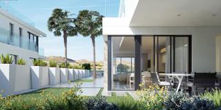 Xalet a Monforte del Cid. Villa de 300 m2 junto al campo de golf font del llop