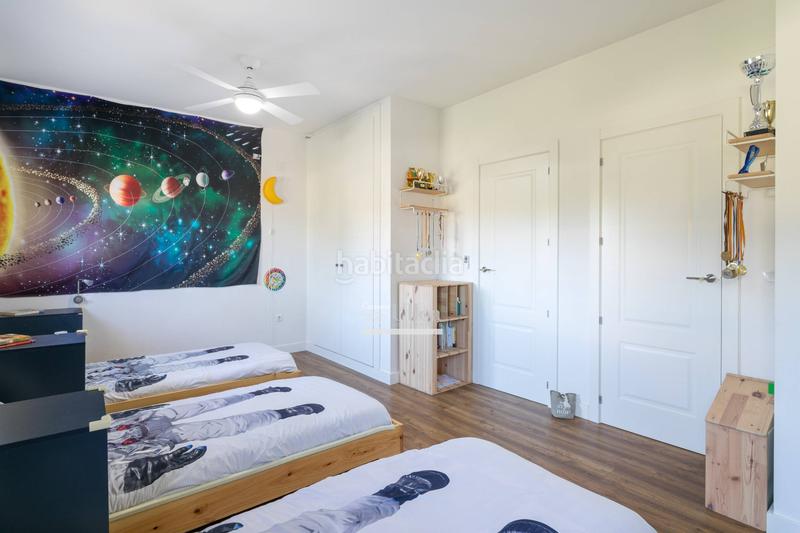 Foto fa806db3-5d38-4293-98c6-10091a2dd872. Chalet amplio chalet reformado en el campello en Campello Pueblo Campello (el)