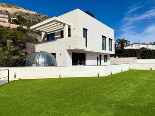Casa  Avenida albufereta. Villa independiente en albufereta con vistas al mar