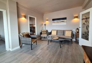 Apartament a Montañar-El Arenal. Apartamento esquinero totalmente renovado y luminoso en el coraz