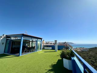 Ático en Mirador de la Cala-Benimar. Ático dúplex con espectacular terraza y vistas al mar en cala fi