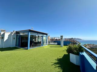 Attique à Mirador de la Cala-Benimar. Ático dúplex con espectacular terraza y vistas al mar en cala fi