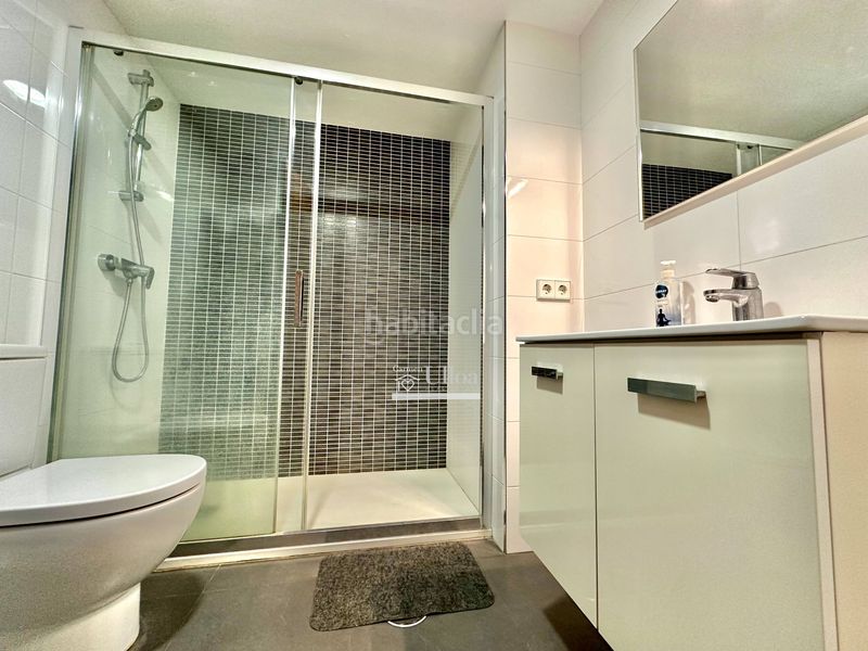 Foto 8cdb7e2a-28c8-42f8-b7c3-2260fe8a8011. Pis a Barrio del Centro Alicante