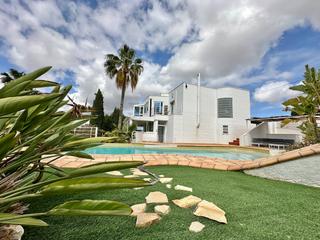 Chalet in Jubalcoi. Clásica y moderna la casa que siempre habías soñado en la mejor