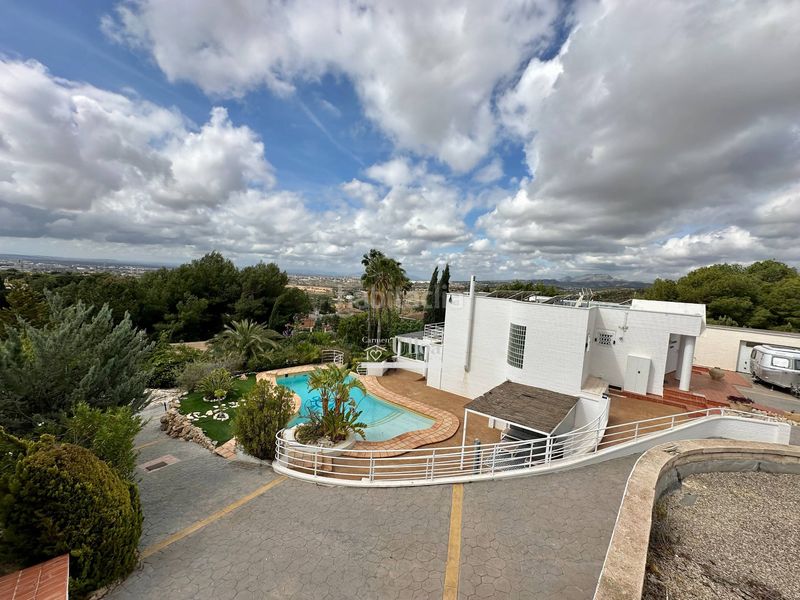 Foto ac19d935-2313-4110-9b76-3a056714a45b. Xalet amb aparcament piscina a Jubalcoi Elche / Elx